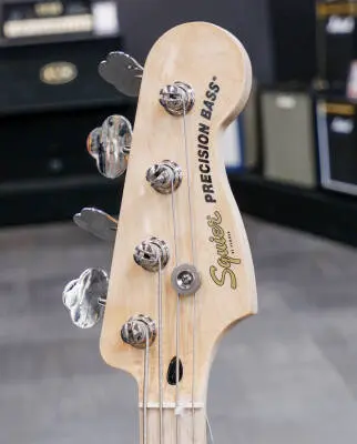 Squier - Affinity Series Precision Bass PJ, Maple Fingerboard - Black 2